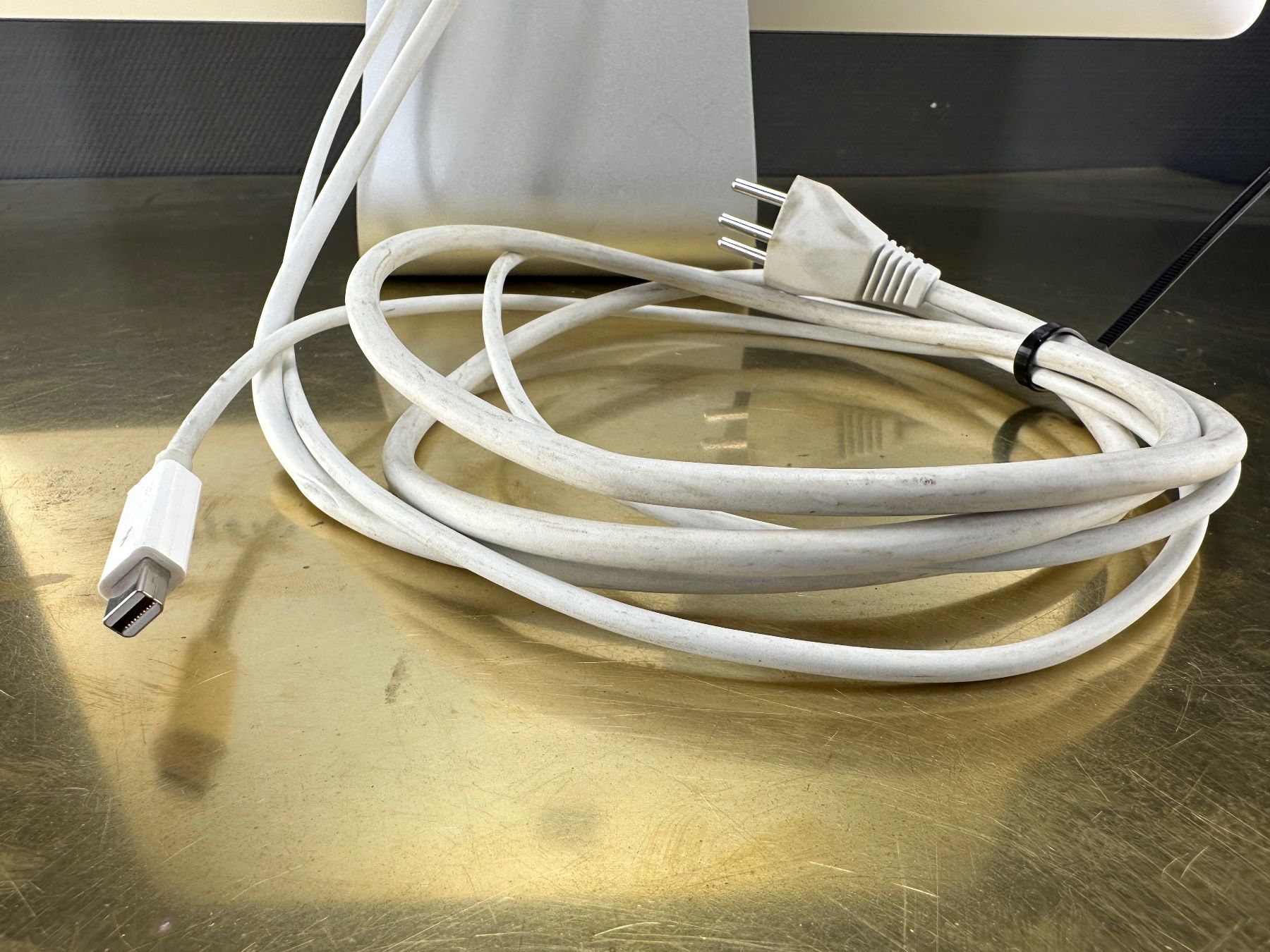 Apple Ecrans: Bildschirm Thunderbolt Apple, 27 Zoll – D'occasion à Laufenburg par Sirluger 7
