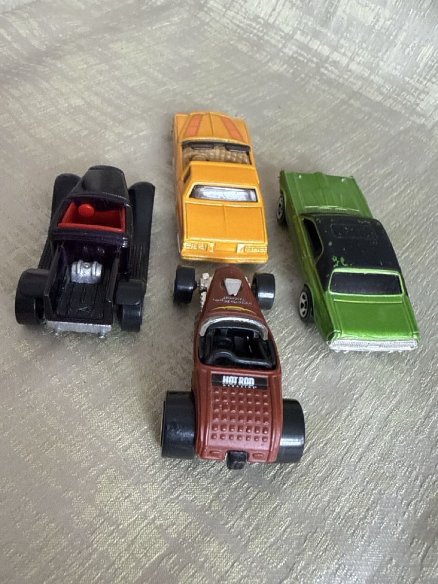 Hot Wheels Voitures modèles: Hot Wheels Autos, 4er Set, Oldtimer – D'occasion à Zürich par Elena_8 2