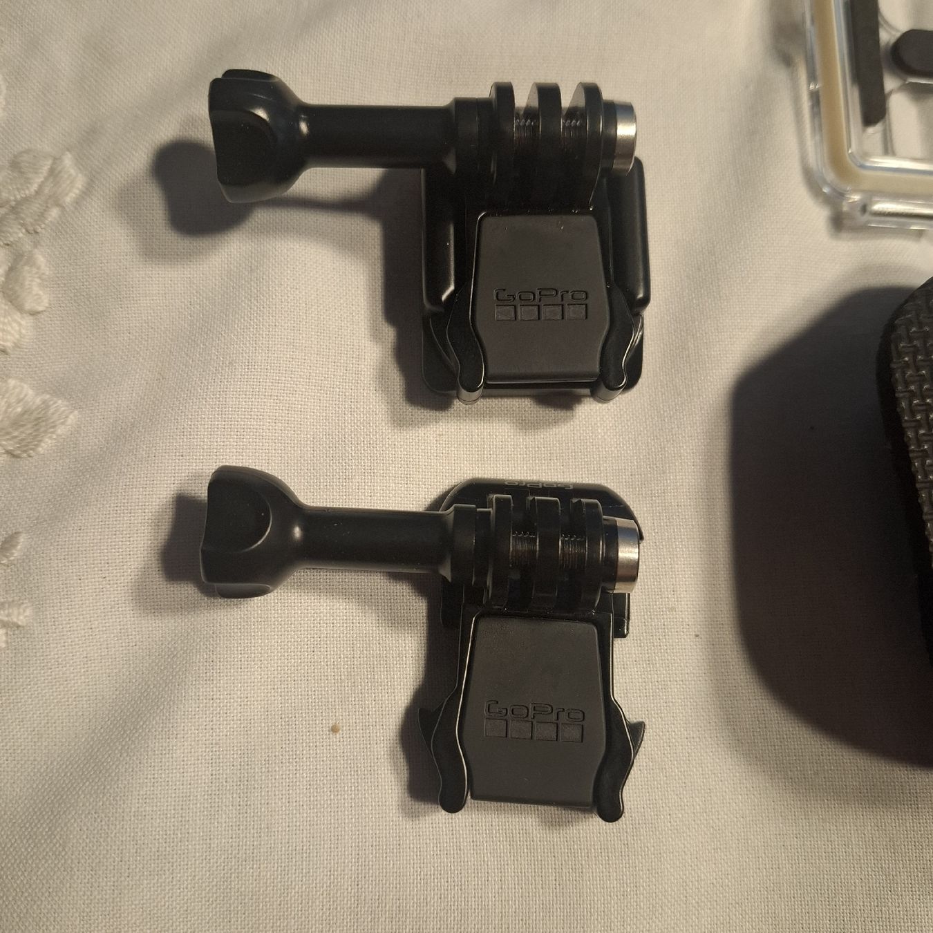 Gopro Action Cam: Go Pro 3 mit Zubehör – D'occasion à Nürensdorf par DANG3REUX 3
