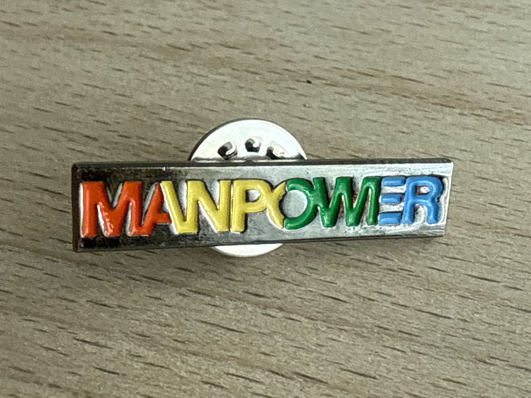 Plaketten & Abzeichen: Pin MANPOWER – Gebraucht aus Glattbrugg von Schweigmatt