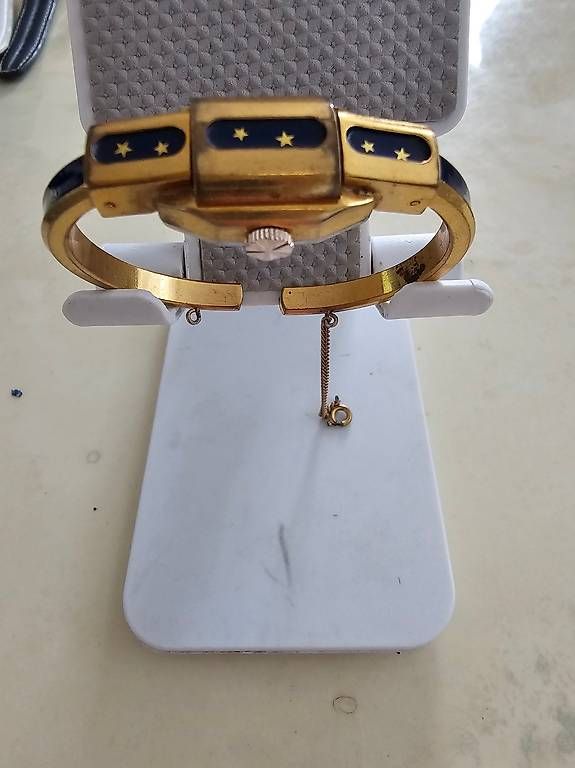 Orologi: Verkaufe Schone gebrauchte  Edelstahl uhren – Usato da Adliswil venduto da Gjilanasi04