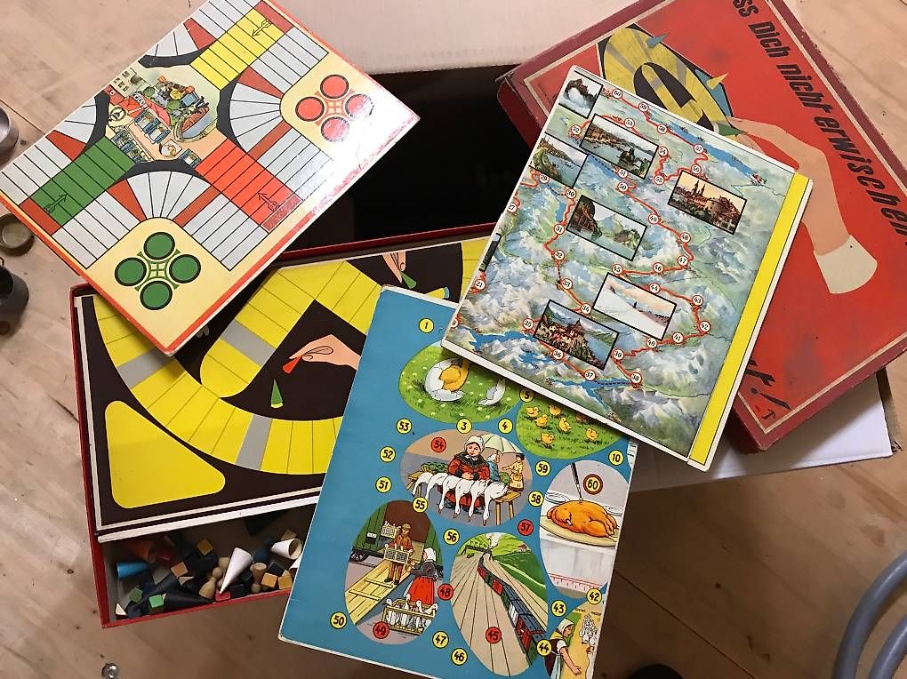 Jeux: Alte Brettspiele 1950-1960 – D'occasion à Lengnau BE par Swiiity