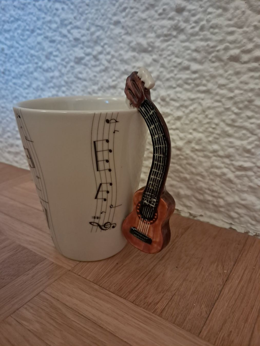 Tazze: Tasse mit Gitarren Henkel – Usato da Obfelden venduto da Eva_32 2