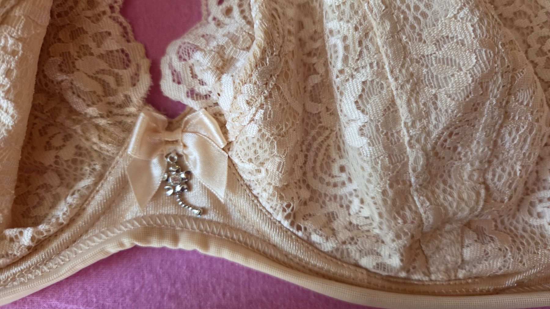 Sonstige Unterwäsche: Ewa Michalak Bügel BH 75H – Gebraucht aus Weggis von Leeclipse 4
