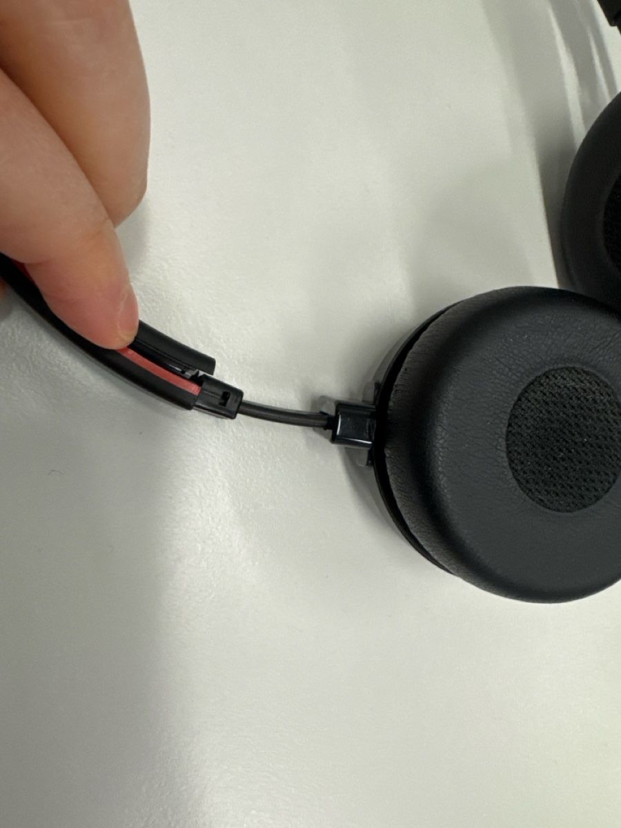 Jabra Cuffie: Defekte Kopfhörer - Jabra mit Ladestation – Difettoso da Kloten venduto da coci010 2