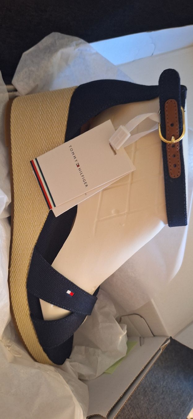 Tommy Hilfiger Scarpe da donna: tommy Hilfiger Sandalen – Nuovo e nell'imballaggio originale da Bern venduto da karin3005 3