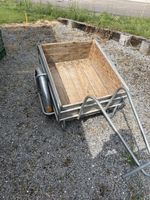 Anhänger mit Holzaufbau, gebraucht, guter Zustand