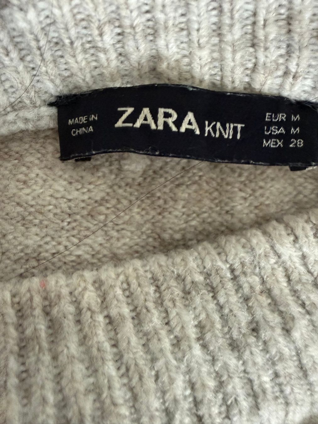 Zara Pulls & Sweat-shirts: Zara pullover Gr. M/L  Acryl – D'occasion à Kirchdorf AG par coco123 1