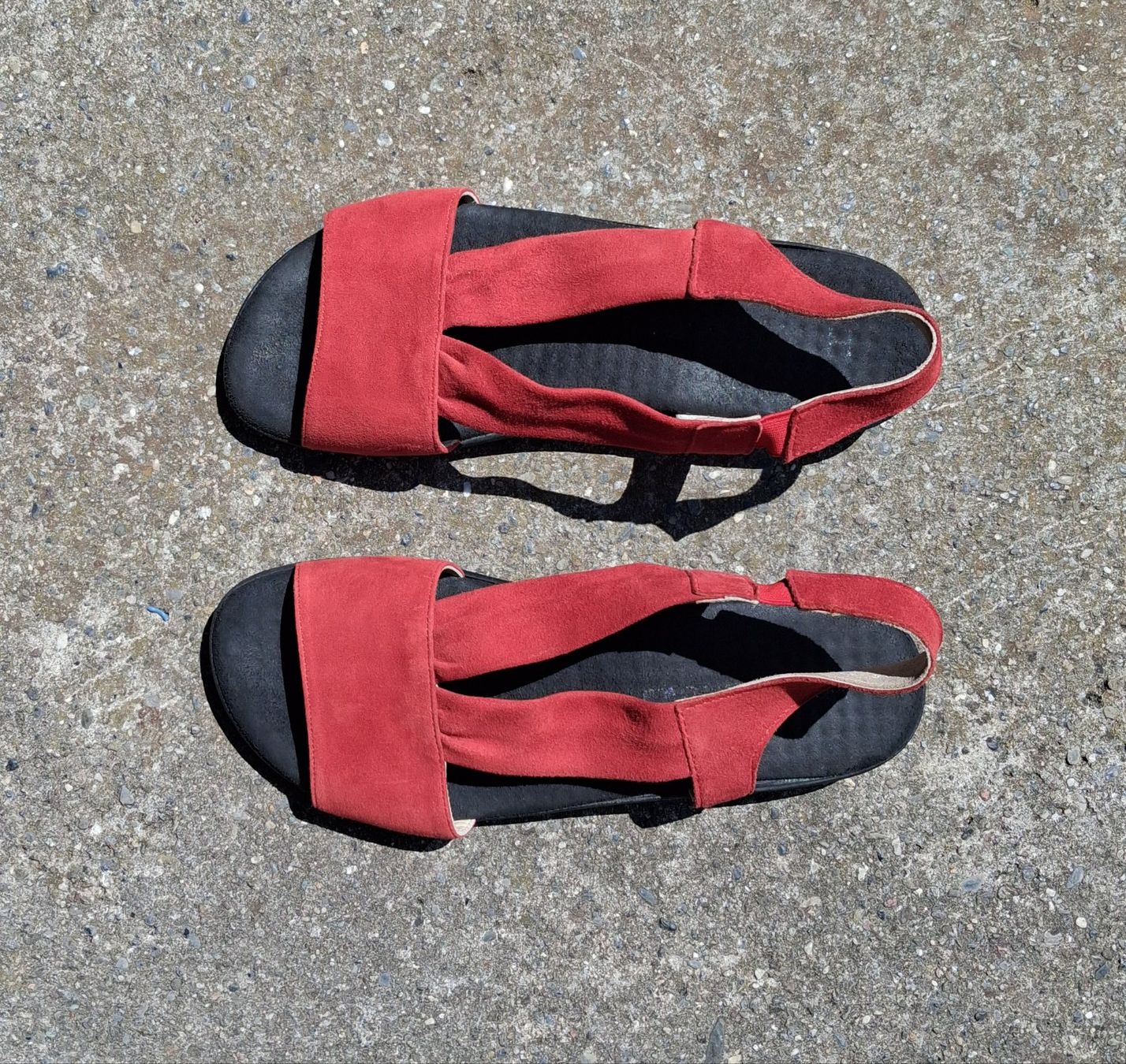 Helvesko Damenschuhe: Sandaletten Leder, rot Gr. 38, HELVESKO – Gebraucht aus Wald ZH von e8e 4