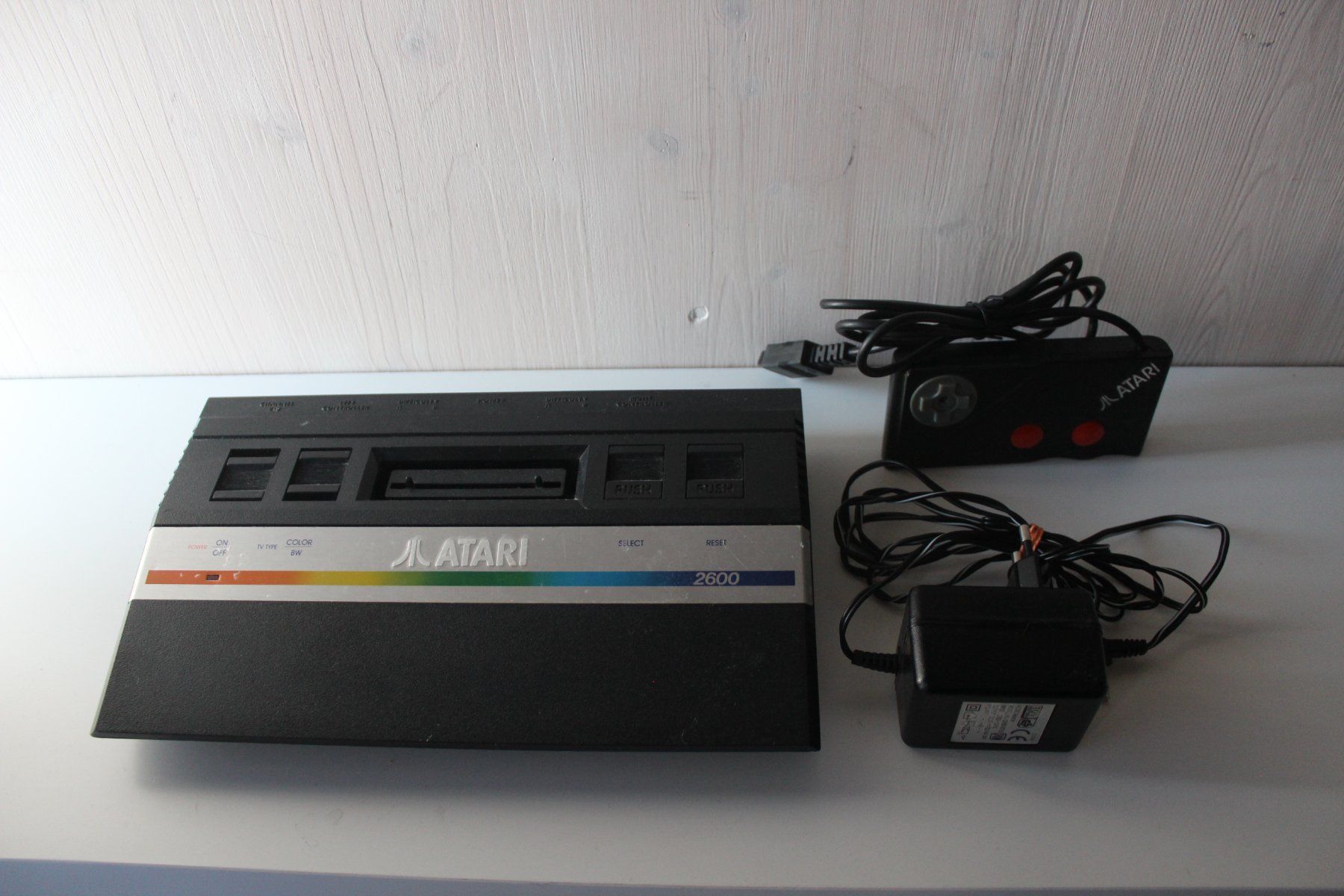 Atari Console: ATARI 2600 Konsole + Netzteil + Controller – Usato da Ebertswil venduto da Ricogoeritz