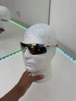 farbige sonnenbrille