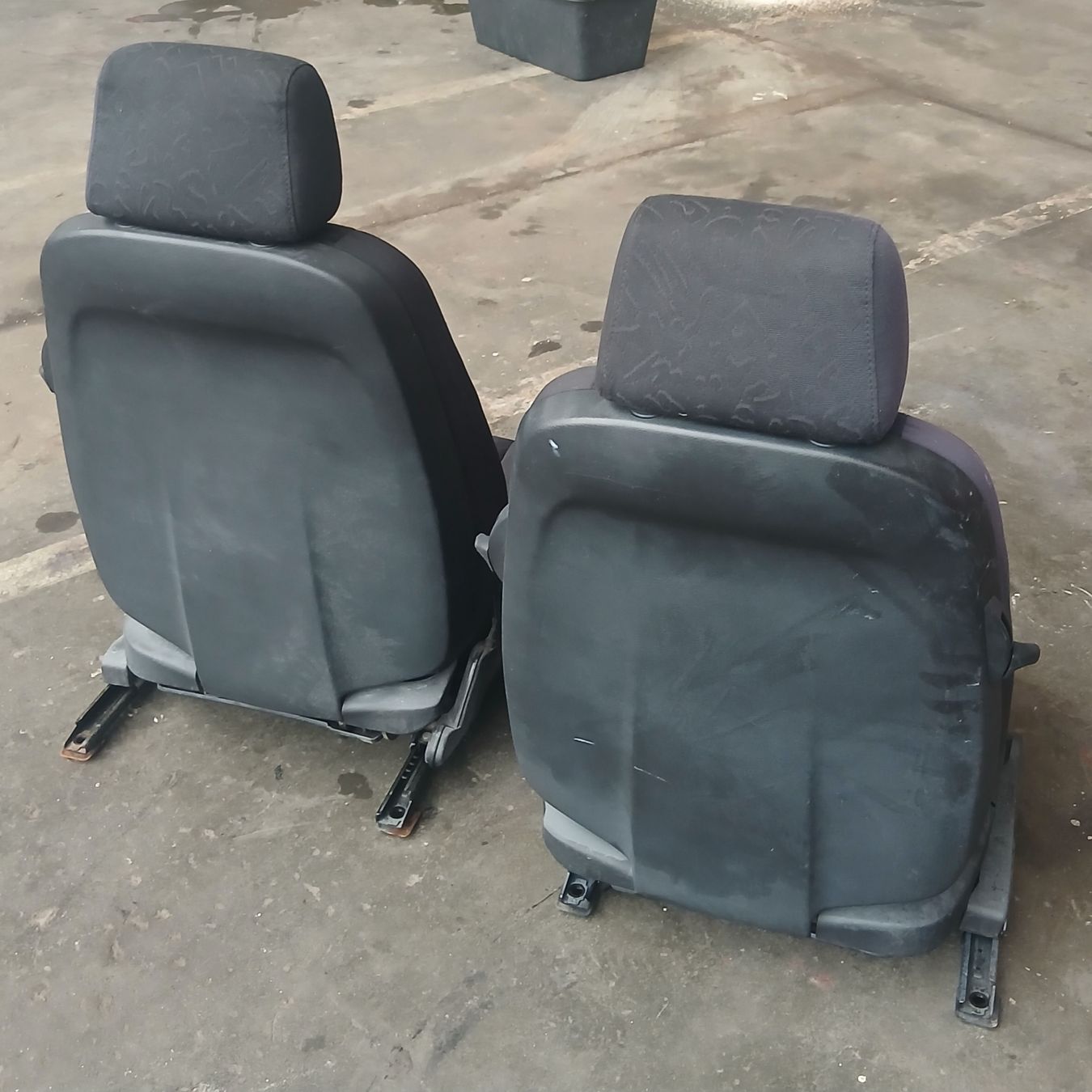 BMW Tutti pezzi di ricambio auto: Sièges avant BMW E36 316 Compact  – Usato da la heutte venduto da Auto-stock 5