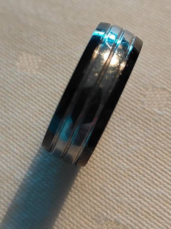 Anelli: Modeschmuck Ring klein Silber schwarzer Streifen – Usato da Ostermundigen venduto da verkauefer