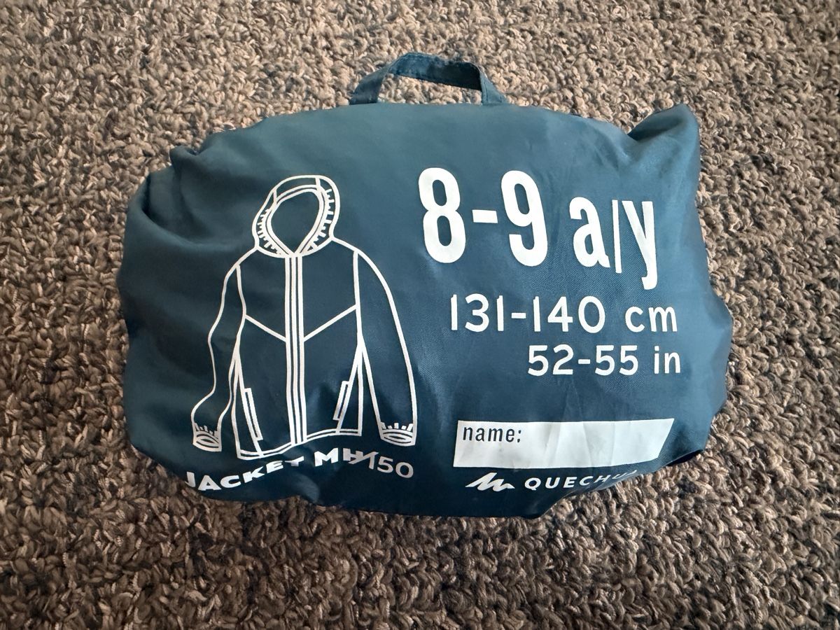 Decathlon Giacche & Cappotti: Quechua Jacket size 8-9 years Decathlon NEW – Nuovo e nell'imballaggio originale da Männedorf venduto da iza04