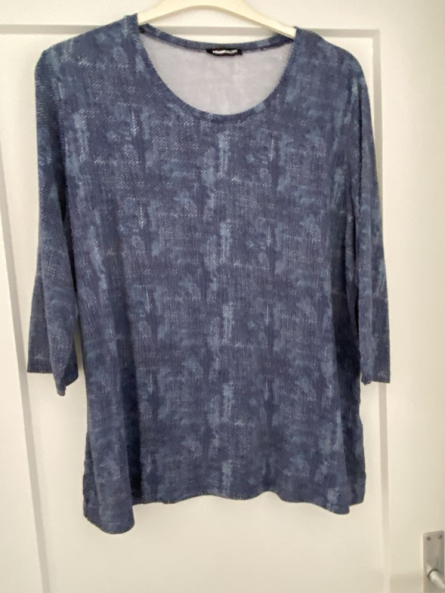 T-shirt: Frank Walder Shirt, Gr. 48 – Usato da Villmergen venduto da Savogin 1