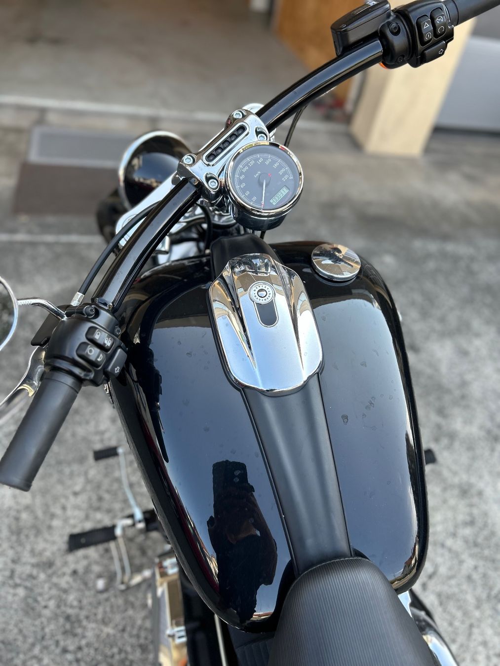 Harley-Davidson Cruisers: Harley Davidson Braekout – D'occasion à St. Margrethen SG par Donner 4