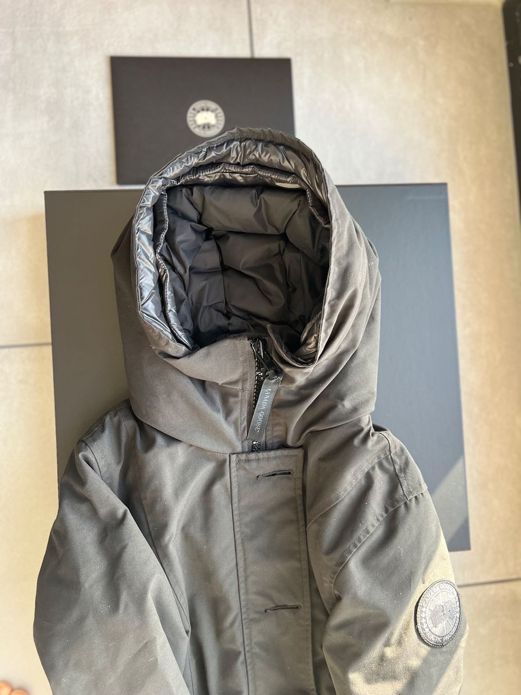 Canada Goose Manteaux: Canada Goose Black Label Rossclair Parka – Neuf (Voir description) à Stäfa par bambinas 1