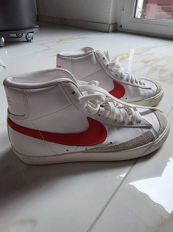 Nike Damenschuhe: Nike Blazer Mid 77 Habnero Red – Gebraucht aus Burgdorf von J.D14