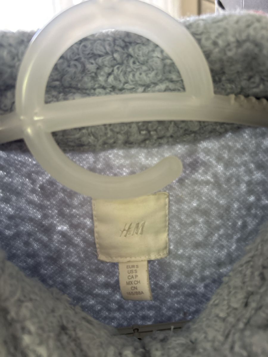 H&M Giacche: H&M Kuschelige Teddy Jacke Gr. S – Usato da Näfels venduto da chiaralivia 1