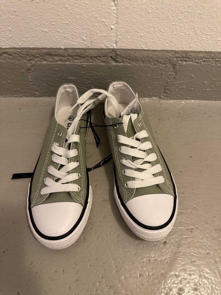 Damenschuhe: Sneakers Damen Grösse 38 – Gebraucht aus Münchenbuchsee von IleanaT 1