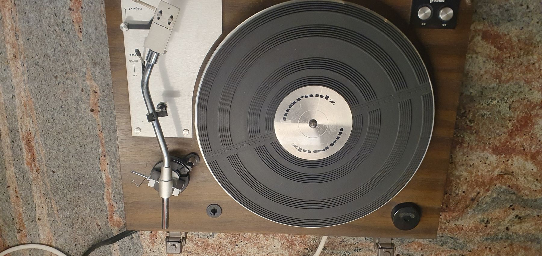 Marantz Tourne-disques: Platine vinyle Marantz Model 6100  – Défectueux à Corminboeuf par Tournesole 5