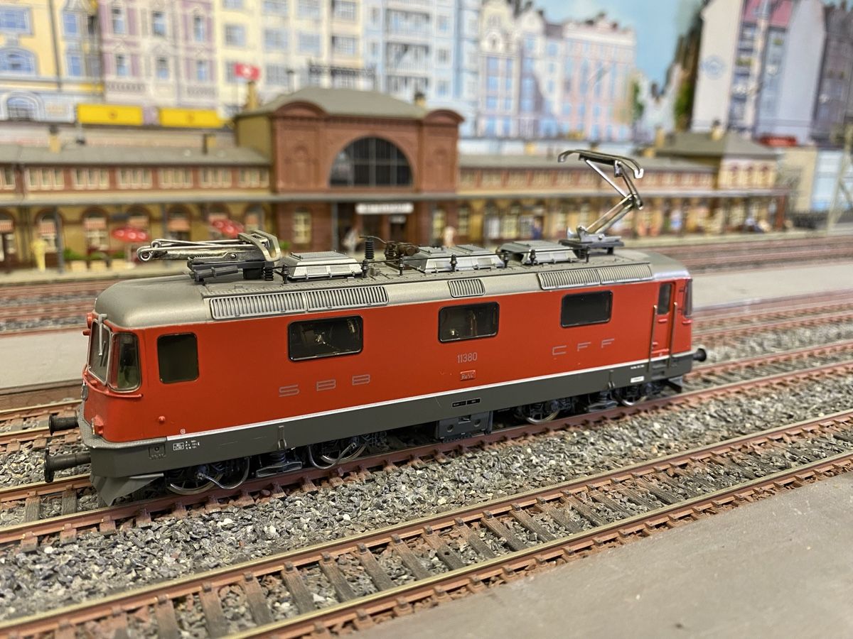 Hag Modellini di ferrovie: HAG 166 Re 4/4II SBB Rot H0 – Usato da Glattpark (Opfikon) venduto da anywaya23 4
