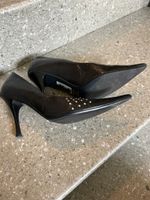 Pumps schwarz Lackleder mit Ziersteinen Grösse 38