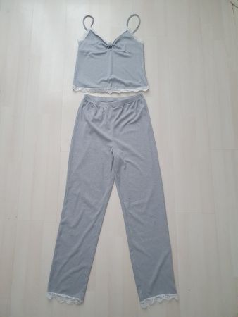 Graues Pijama m. Spitze Gr S *neuwertig*
