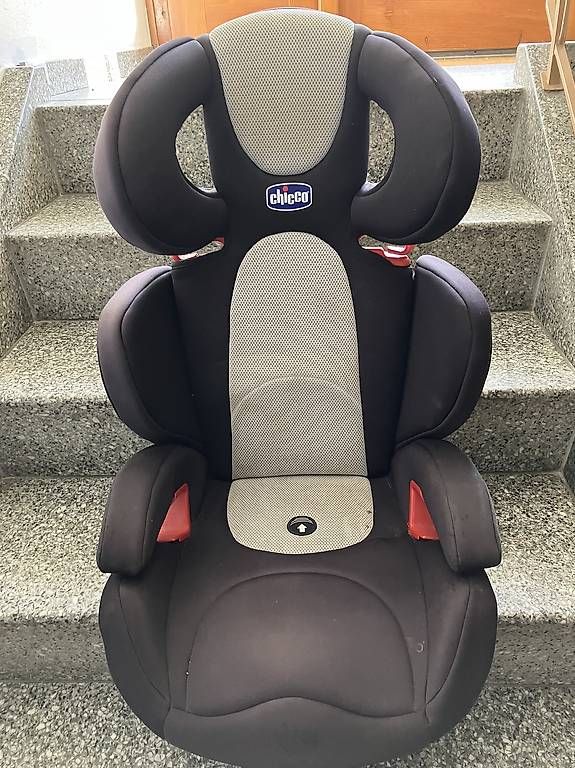 Seggiolini per auto: Chicco Autositz – Usato da Goldach venduto da Nicaventuras