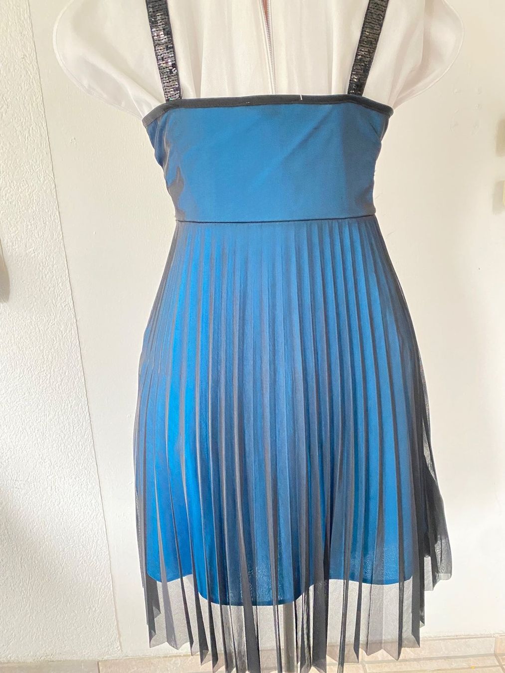 Kleider: Abendkleid – Gebraucht aus Rothrist von turnedking 3