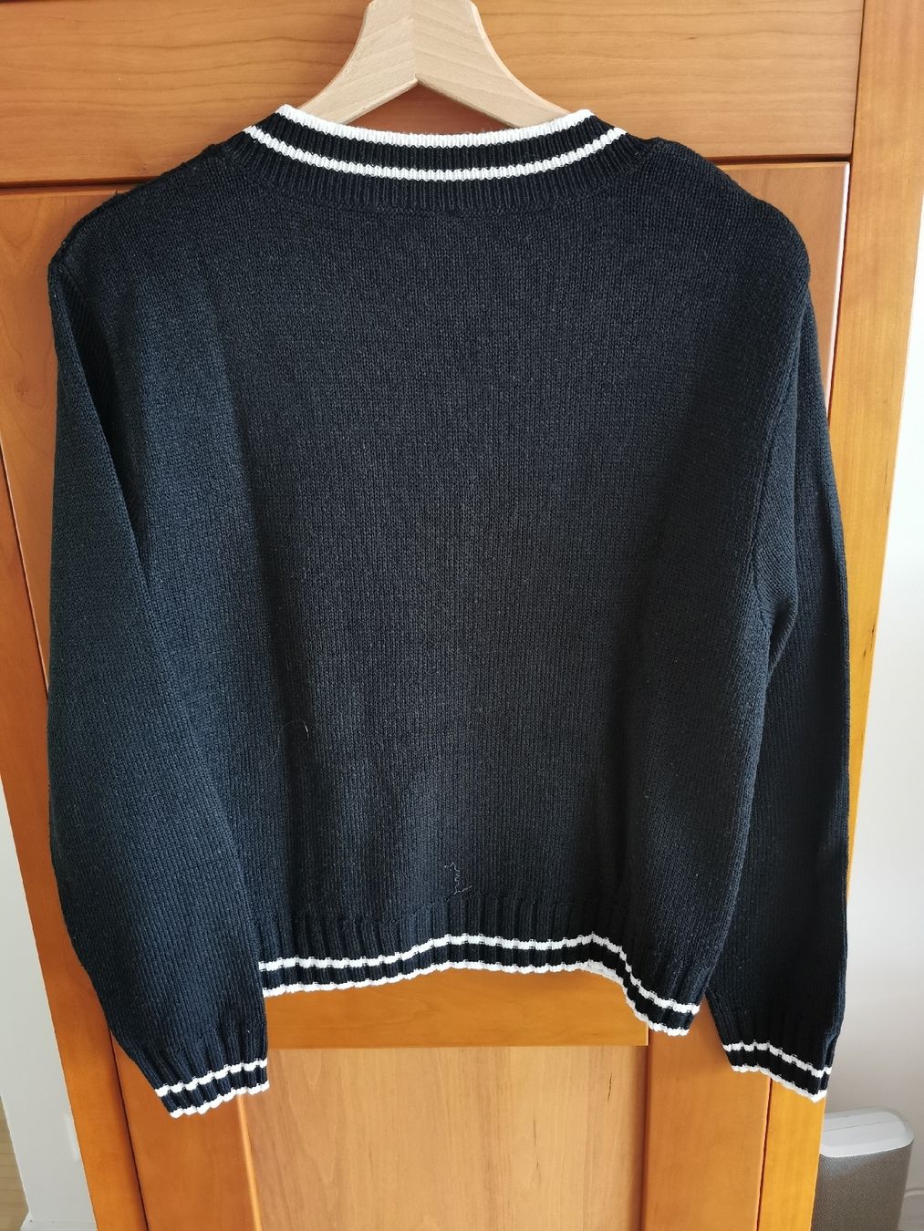 H&M Maglioni & Felpe: Schwarzer Strickpullover Grösse M, H&M – Nuovo (secondo la descrizione) da Adliswil venduto da coconut1289 1