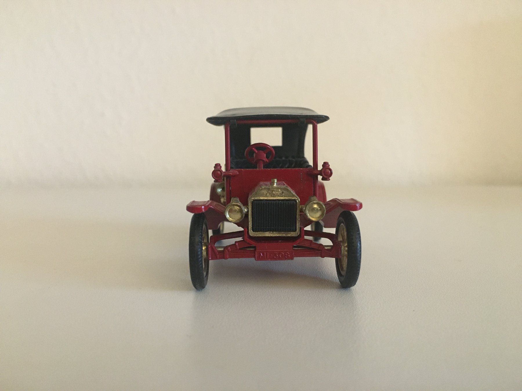 Ford Modellini d'auto: Oldtimer Modell Ford Model T 1911 Nr. Y-1 By Lesney – Usato da Glattfelden venduto da ROM57 1