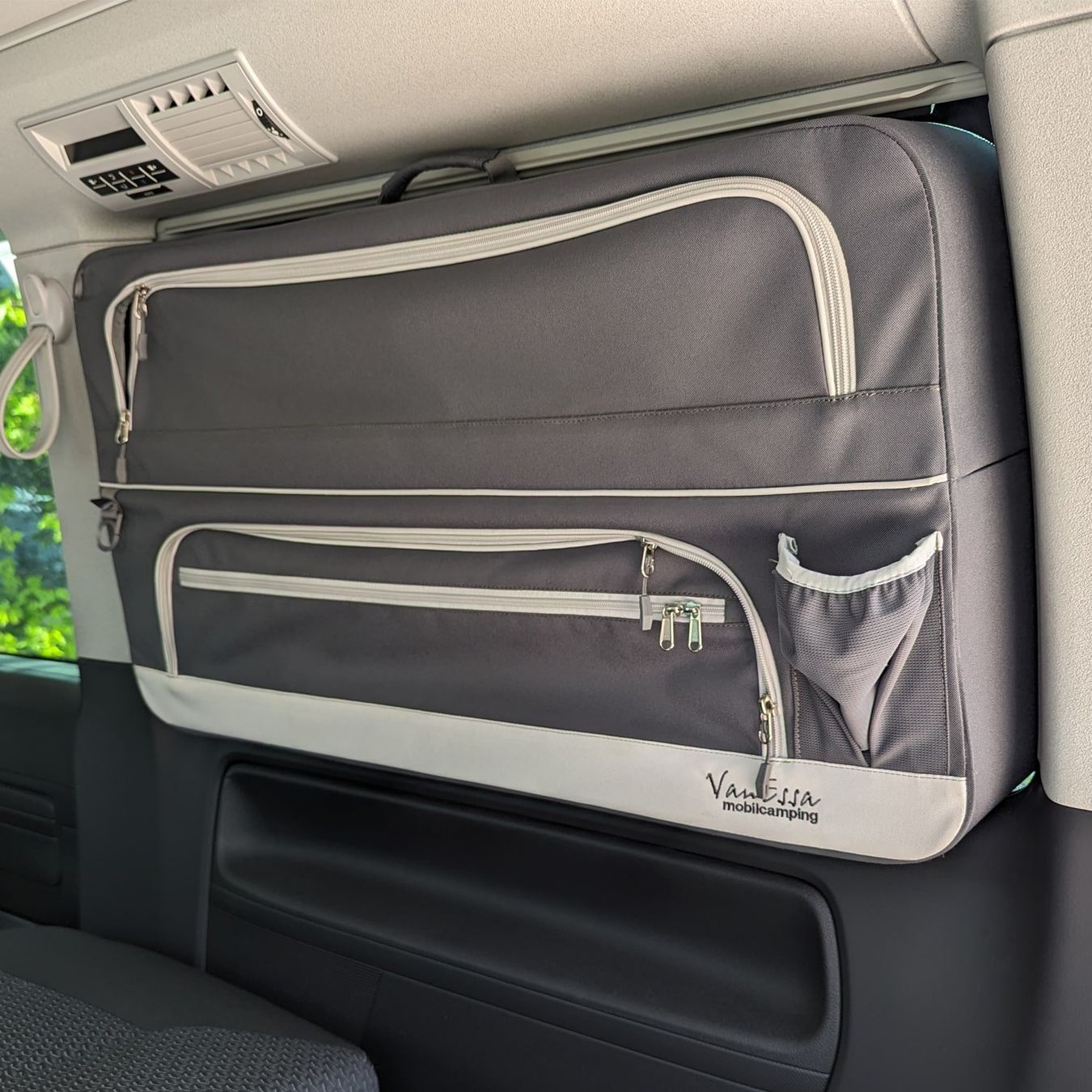 Volkswagen Borse: Camping Packtasche VanEssa  VW T5 / T6 – Usato da Utzigen venduto da Gerber_Utzigen_AG 1
