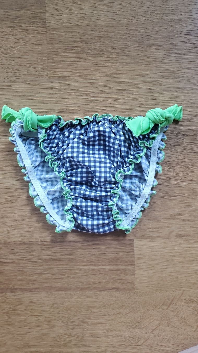 Calzedonia Costumi da bagno: Calzedonia Badehose 6-12 Monate oder früher! – Usato da Stäfa venduto da lookilooki