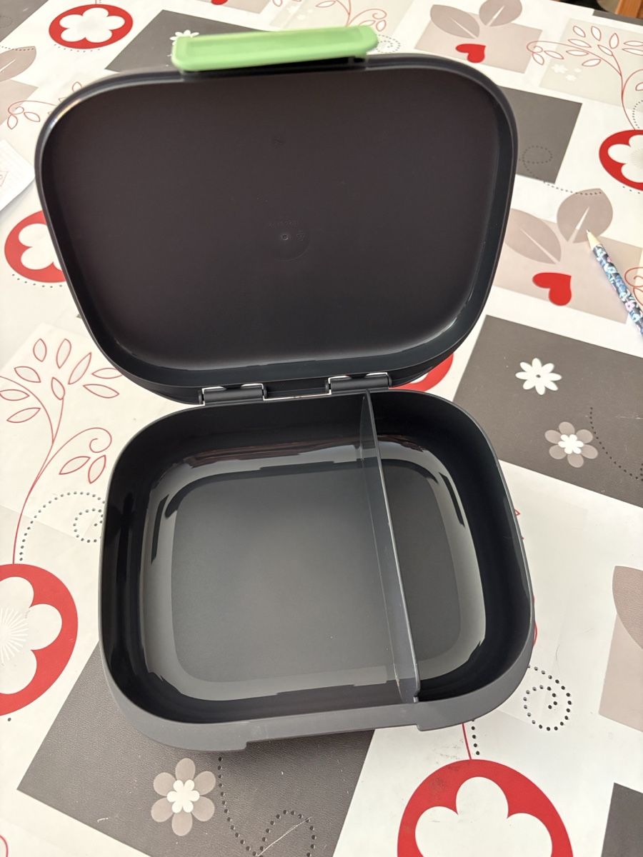 Tupperware Contenitori & Simili: Tuperware Portapranzo a scomparti  – Nuovo (secondo la descrizione) da Novazzano venduto da jen_hx8j