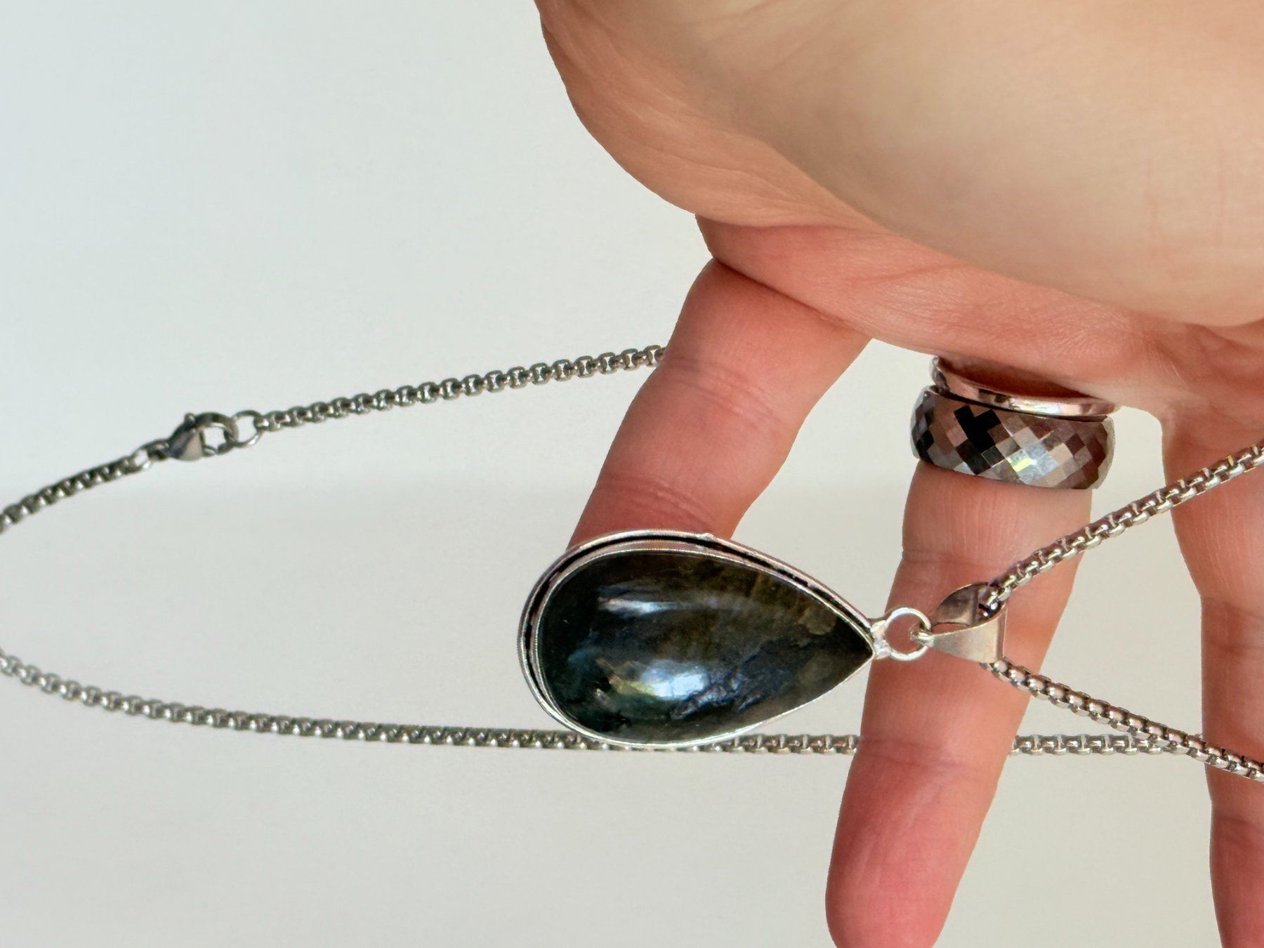 Catenine: Magnifique collier avec labradorite – Nuovo e nell'imballaggio originale da Genève venduto da AWWA 1