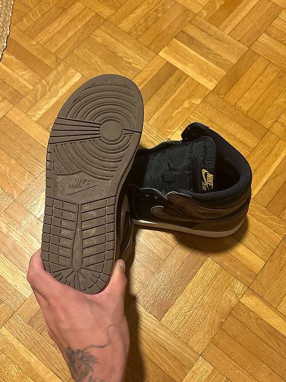 Scarpe da uomo: Jordan 1 brune et noire neuve! – Usato da Neuchâtel venduto da nxt_yx7v 2