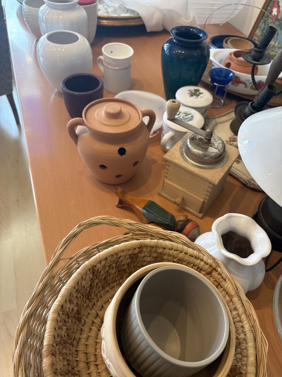 Tutte le decorazioni: Besteck Gläser Teller Lampe Mix  – Usato da Murten venduto da Tzaugg 3