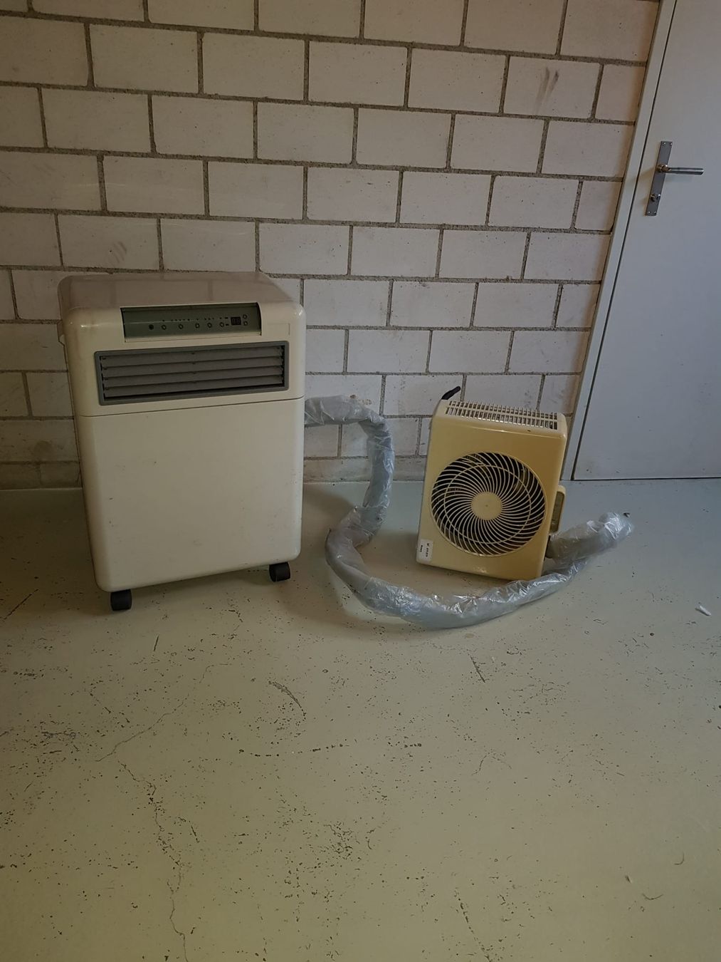 Climatiseurs: Defekte Klimaanlage. – Défectueux à basel par Fufu008