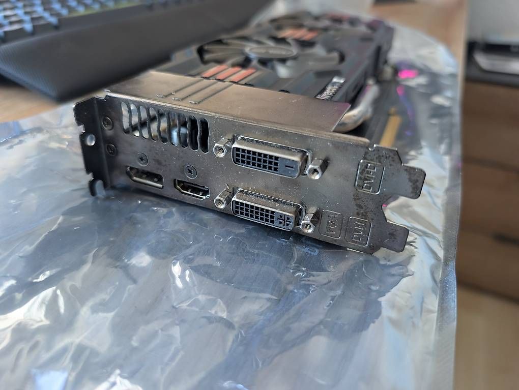 Schede grafiche: ASUS GeForce GTX 660 Ti DirectCU II – Usato da Niederlenz venduto da FabianKoke93 1
