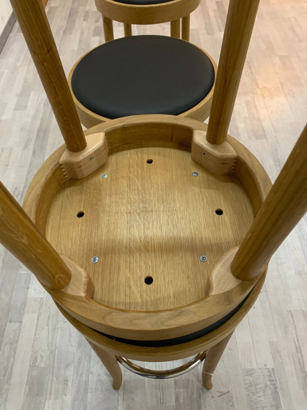 Horgen Glarus Sgabelli: Horgenglarus Barhocker select 11-373 – Nuovo (secondo la descrizione) da Zürich venduto da ZuercherBrockenhaus 9
