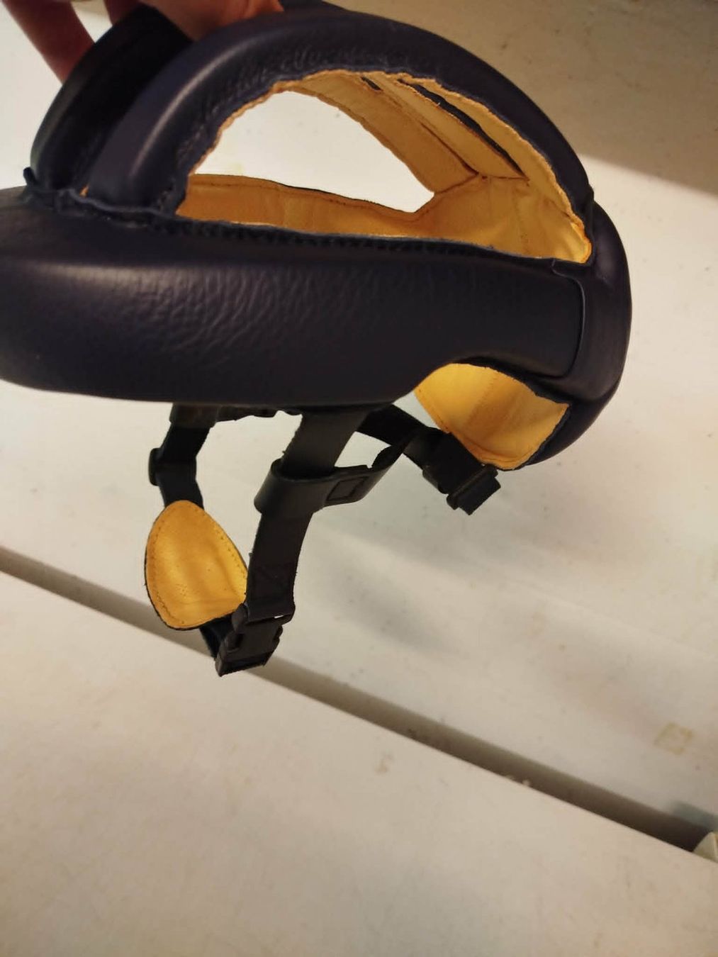 Schutz & Schoner: Casques de protection – Gebraucht aus La Chaux-de-Fonds von Emmaus2300CDF 2