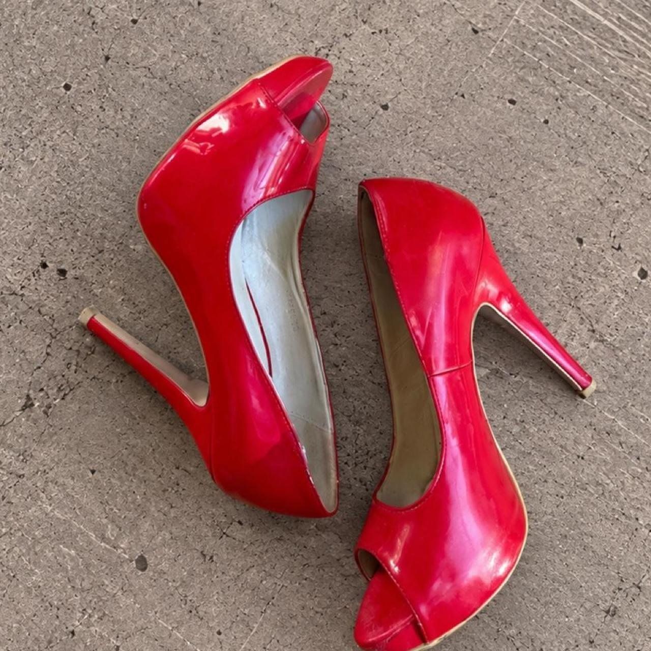 Scarpe da donna: Red Patent Leather Heels – Usato da Erlach venduto da VerkaufX 1