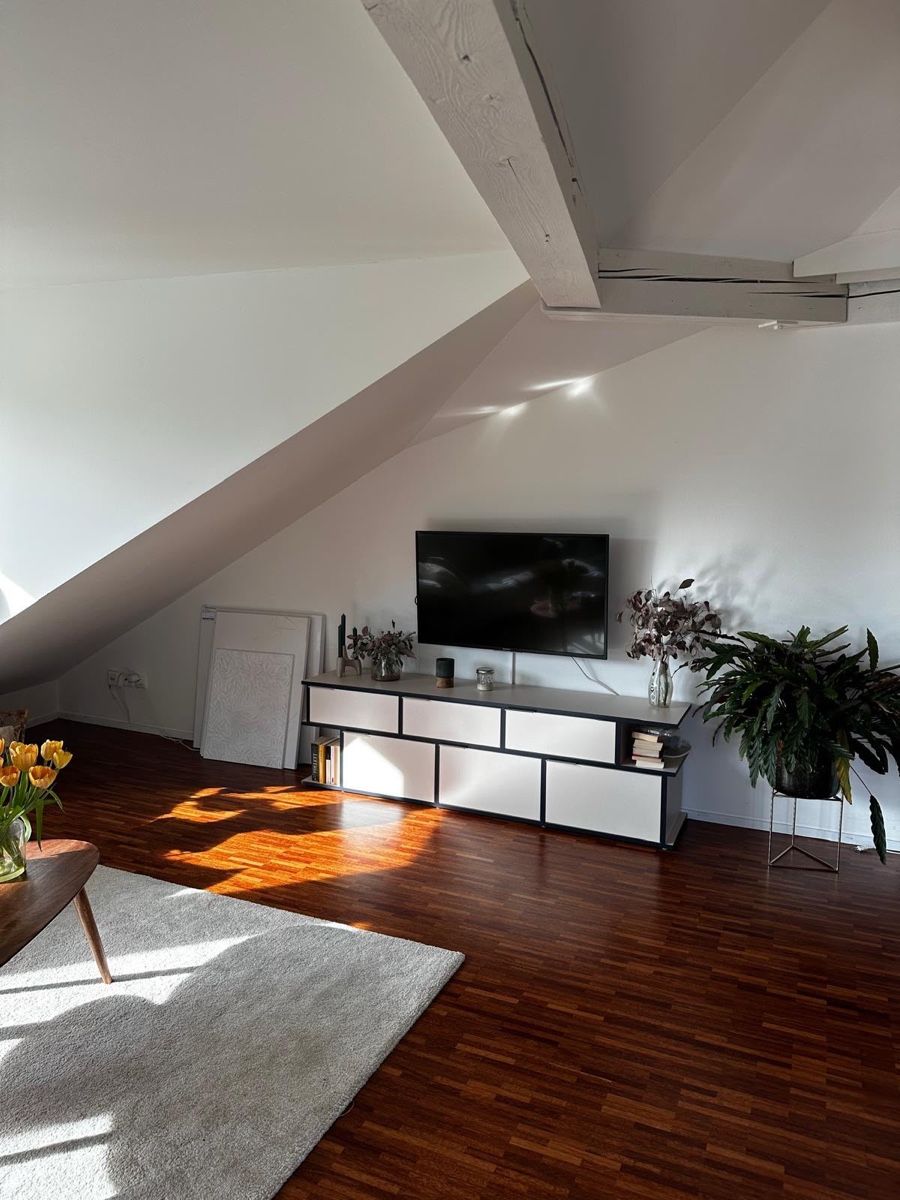 Tylko TV Möbel: Tylko tv stand – Gebraucht aus Zürich von mar_jqz5