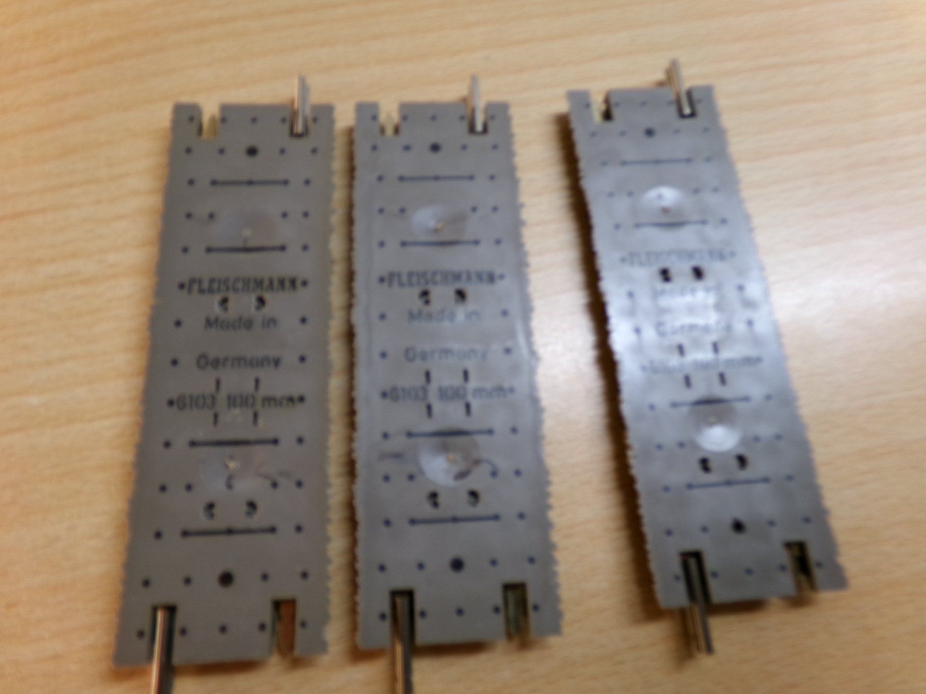 Fleischmann Modellini di ferrovie: Fleischmann H0 Profigleis 3x6103 – Nuovo e nell'imballaggio originale da Hombrechtikon venduto da Se9 4