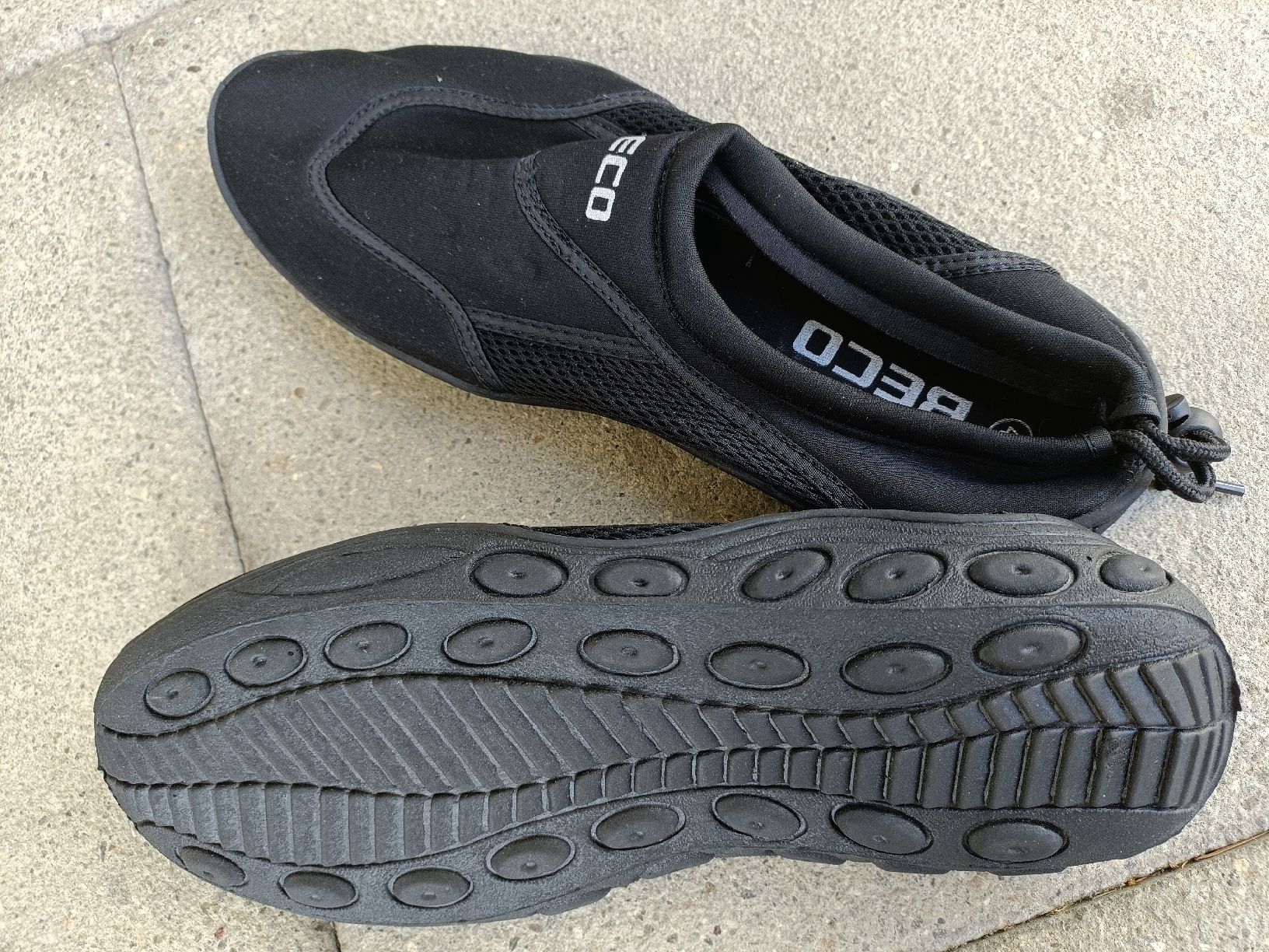 Herrenschuhe: Wasserschuhe schwarz – Neu (gemäss Beschreibung) aus Gossau SG von scania1509
