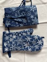 Winter Baking Set Apron Oven Mitt Snowflake New