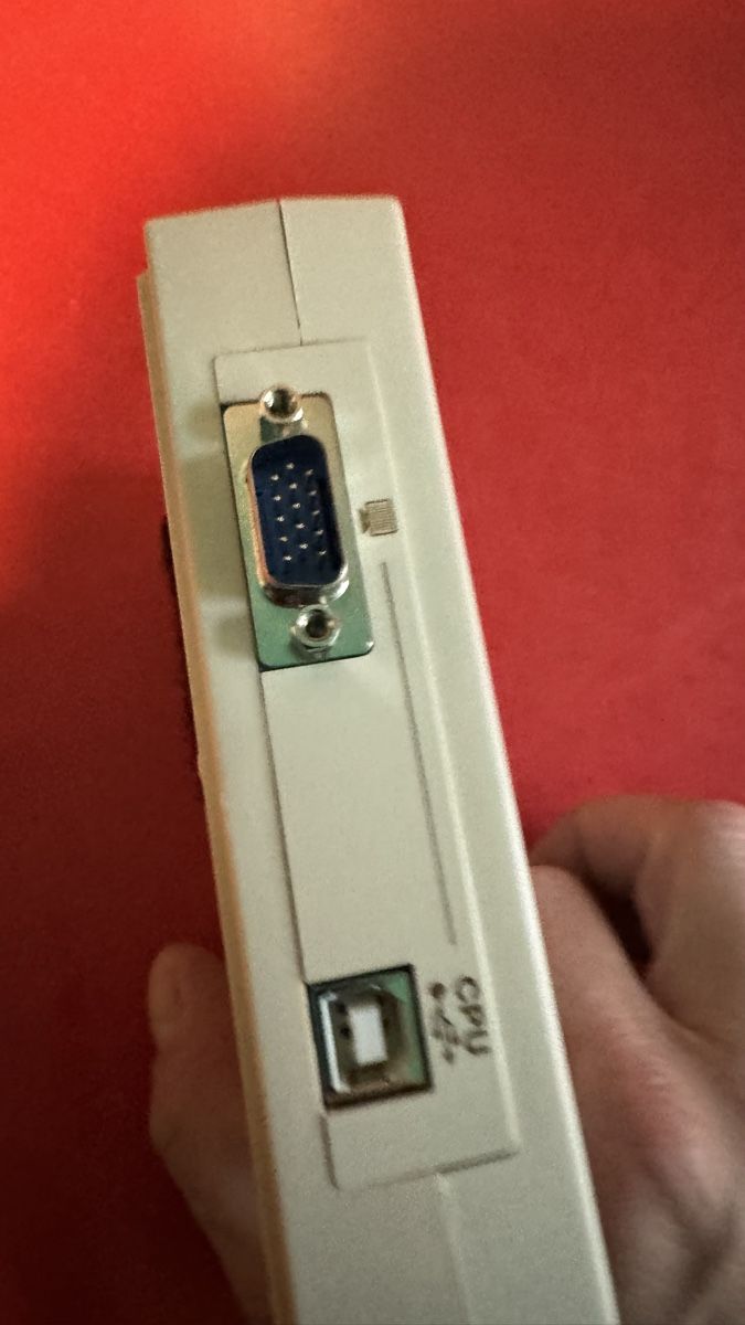 Unità & Adattatore: ATEN USB KVM Extender CE700L – Usato da Luzern venduto da JAYJAY-LEMMING 1