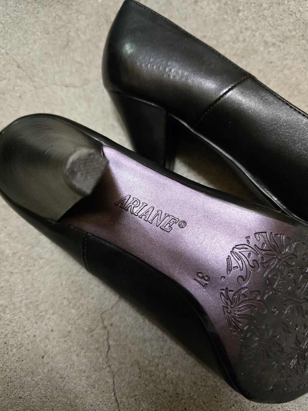 Damenschuhe: Schwarze Pumps Gr.37 – Gebraucht aus Jegenstorf von sab_2mxk 1