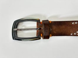 Hugo Boss Ledergürtel Braun Gr. 85 – Nieten, Patina